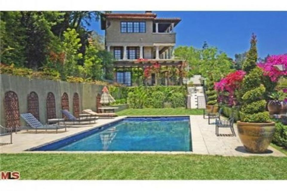 Mischa Barton’s Beverly Hills Home Back on Market!