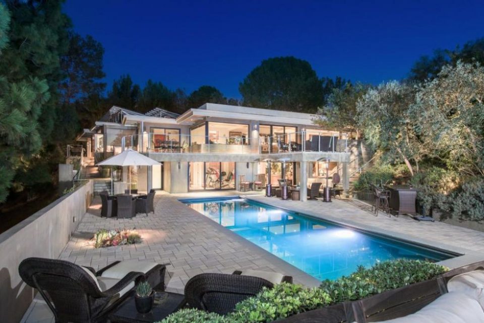 Jane Fonda’s Beverly Hills Contemporary!