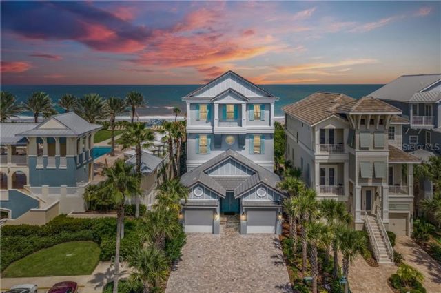 Large Oceanfront Homes – Save up to 70%!
