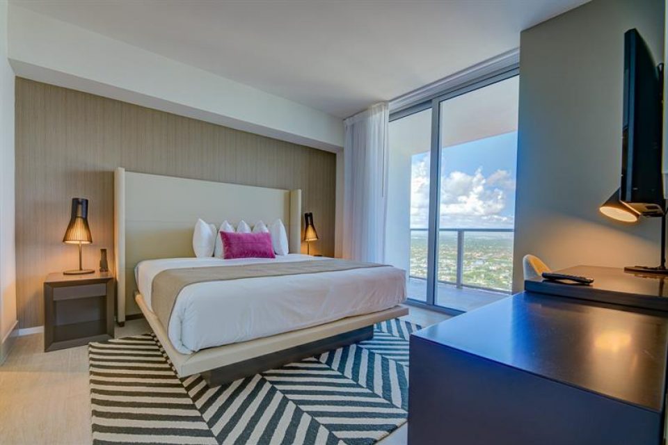 Hyde Beach House 10