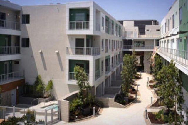 Ultra-Modern LA Closeout!