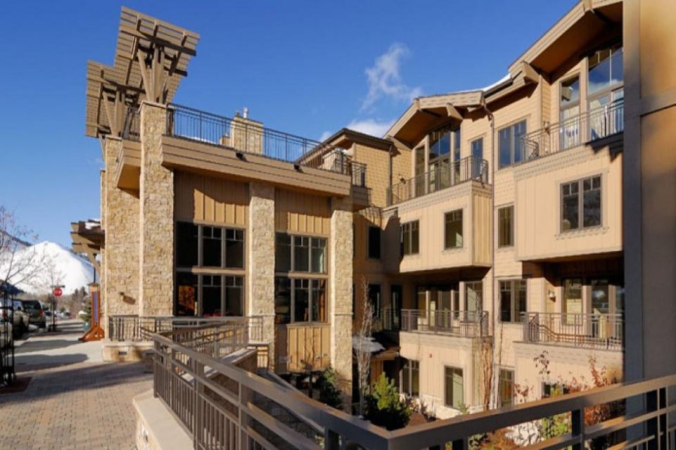 11 Sun Valley Luxury Condos Auction!