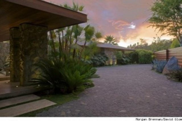 Jennifer Aniston’s Beverly Hills L.A. Home For Sale!