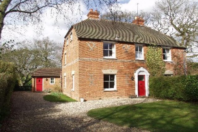 Princess Kate Childhood Home For Sale!