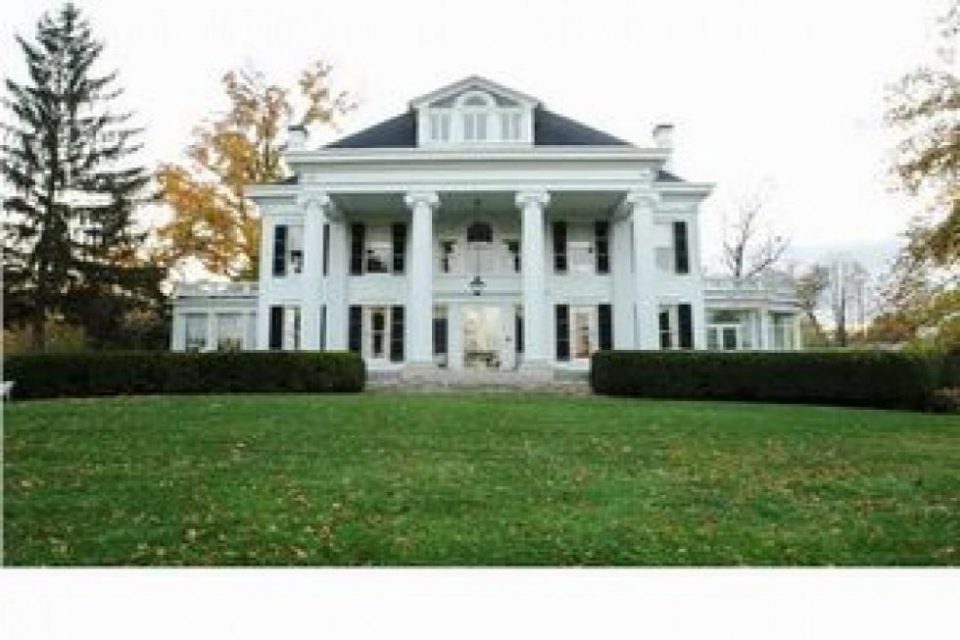 Enjoy the Kentucky Derby from this Louisville Beauty!
