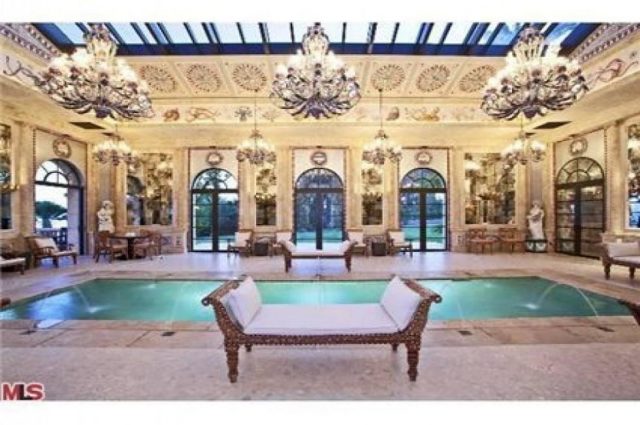 An Underwater Baroque Fantasy!