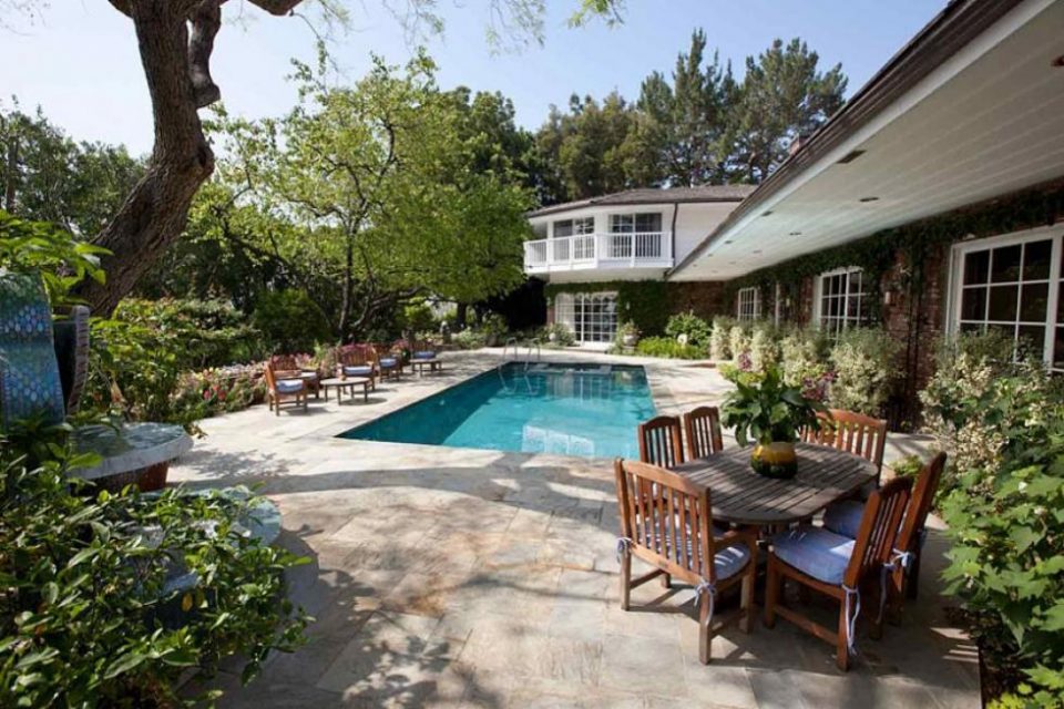 Elizabeth Taylor Home For Sale!