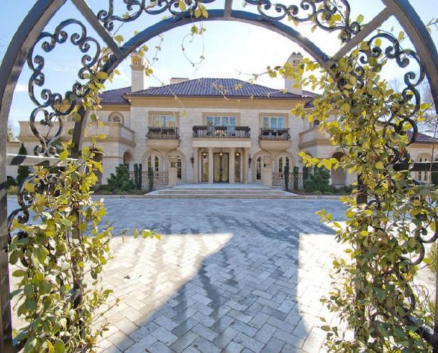 An Atlanta Estate with 7 Kitchens!