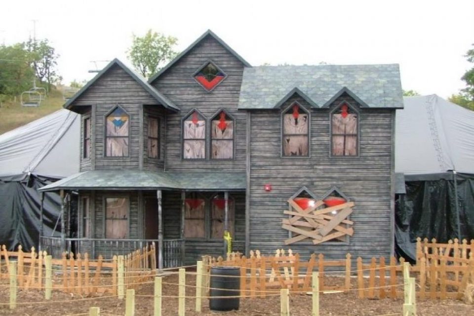 Evil Clown Haunted House!