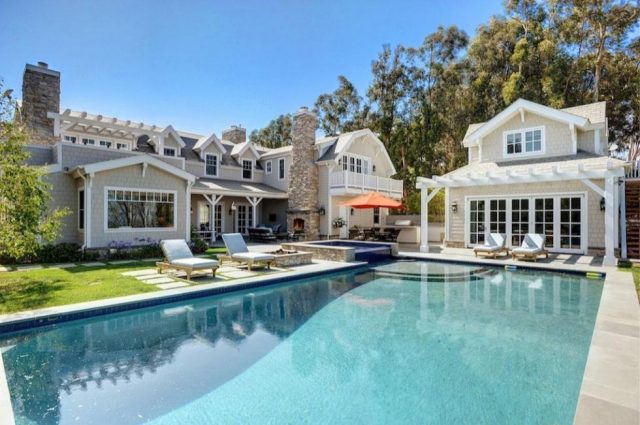 Howie Hopes House Sells!