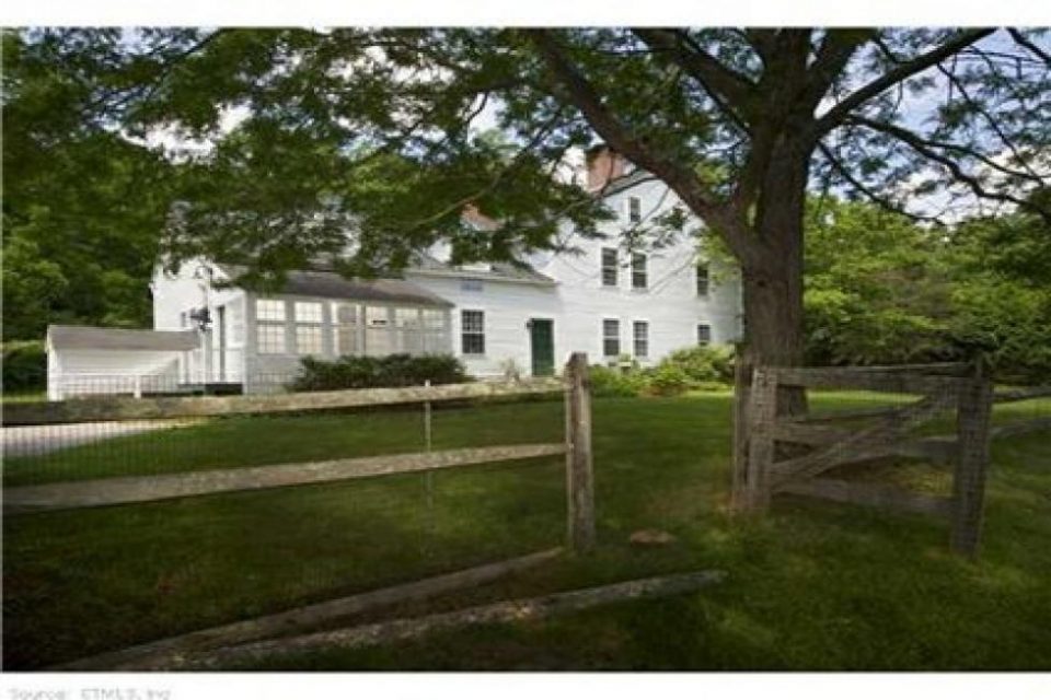 Zellweger’s Connecticut Home!