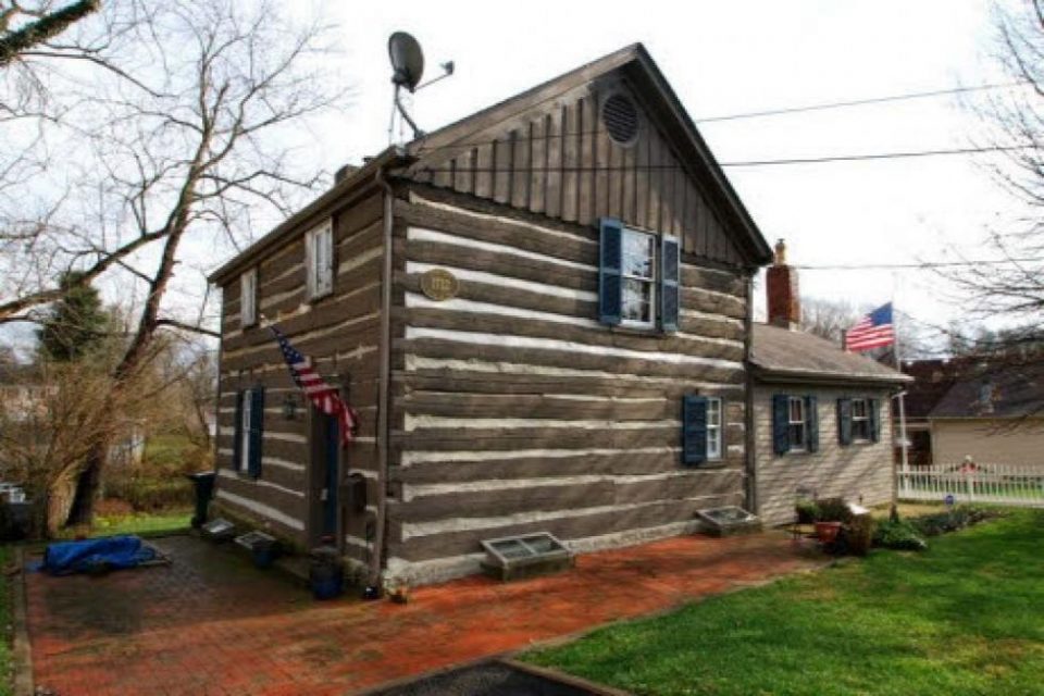 Ohio Pioneer’s Log Cabin!