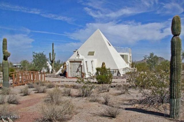 Arizona Pyramid Home!