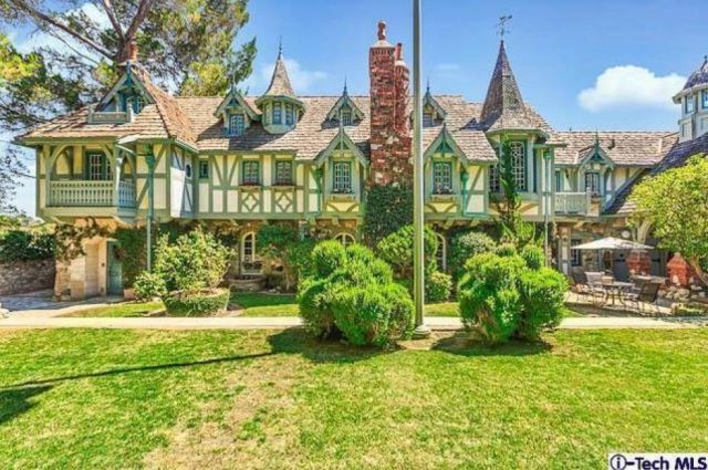 Disney Designer Digs!