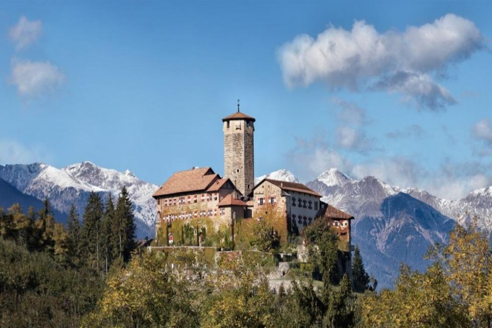 A Christmas Castle in the Alps!