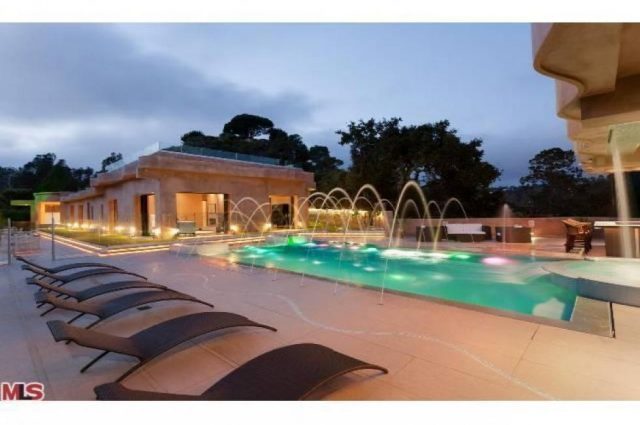 Rihanna’s New $12 Million Home!