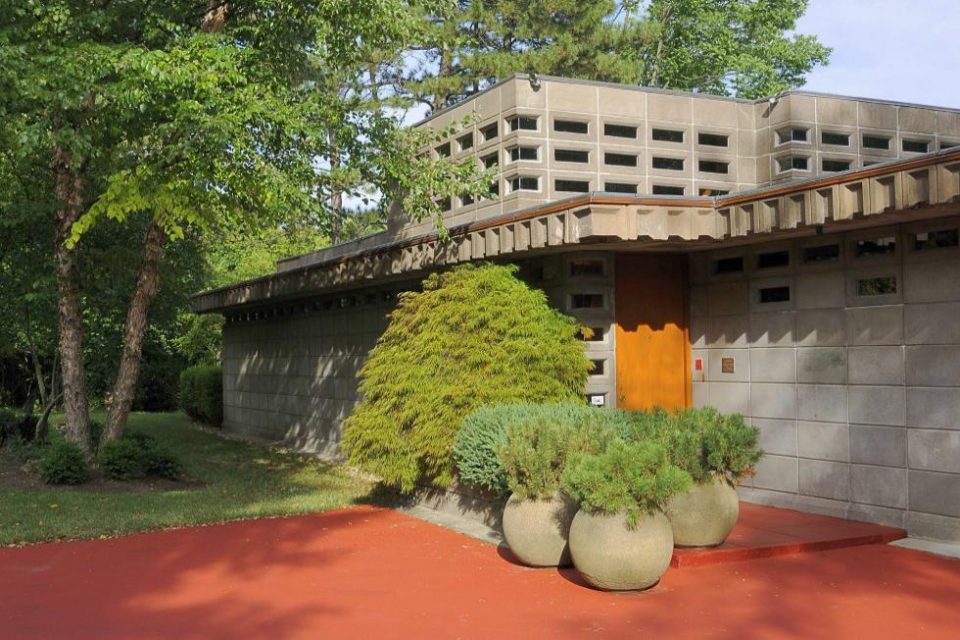 Cincinnati’s Frank Lloyd Wright Home!