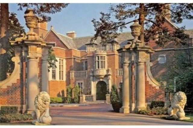 King Edward’s Love Hideaway!