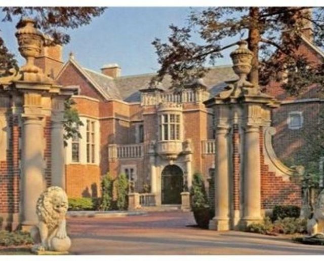 King Edward’s Love Hideaway!