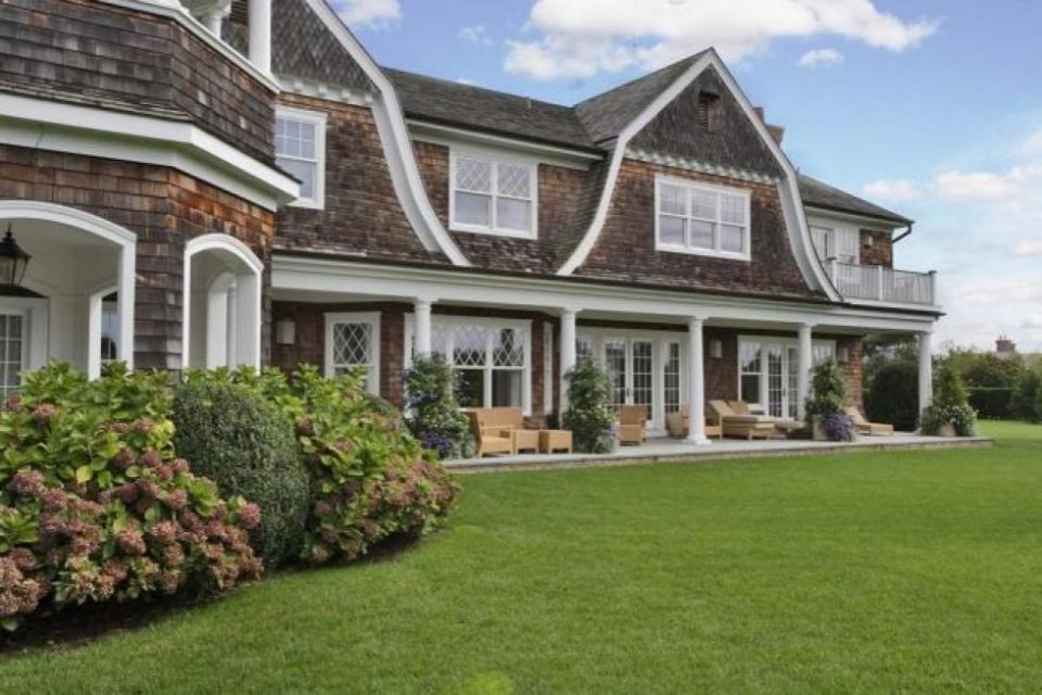 J Lo’s New Hamptons Home!