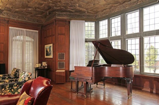 Ford Glass Mansion Auction!