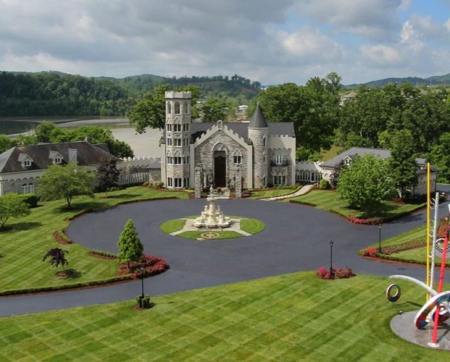 Tennessee Castle & Racetrack!