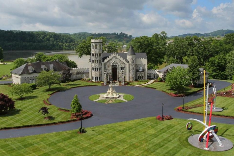 Tennessee Castle & Racetrack!