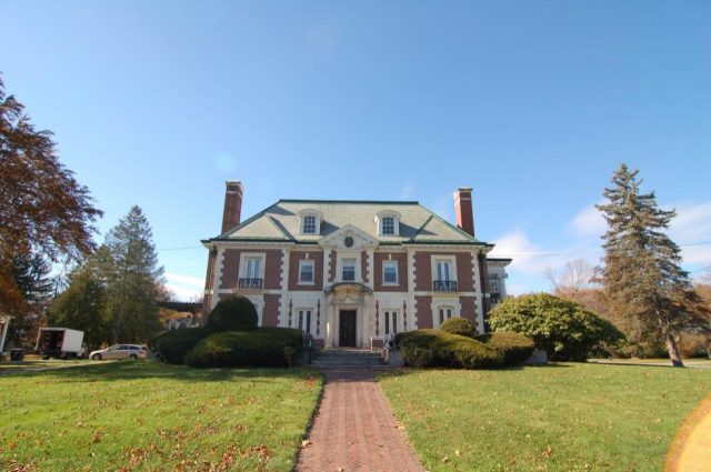 New Hampshire’s Anderson House Auction!