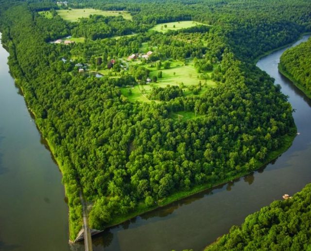 Pennsylvania’s 1820’s Riverstone Estate!