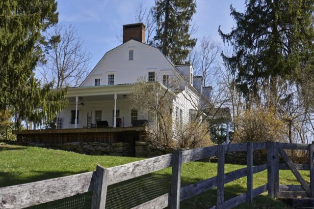 Timothy Hutton’s New York Farm House!