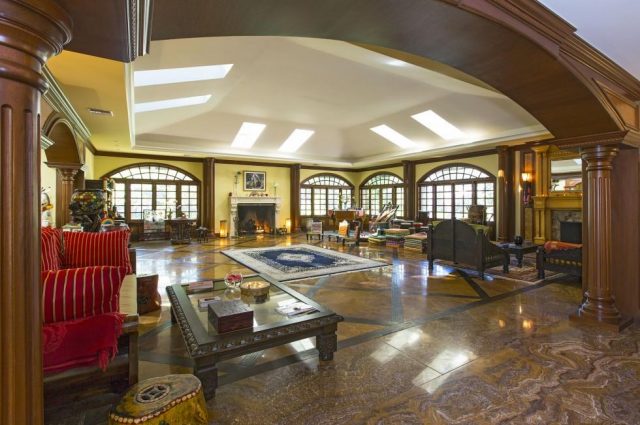 Nick Nolte’s Canyon Estate!
