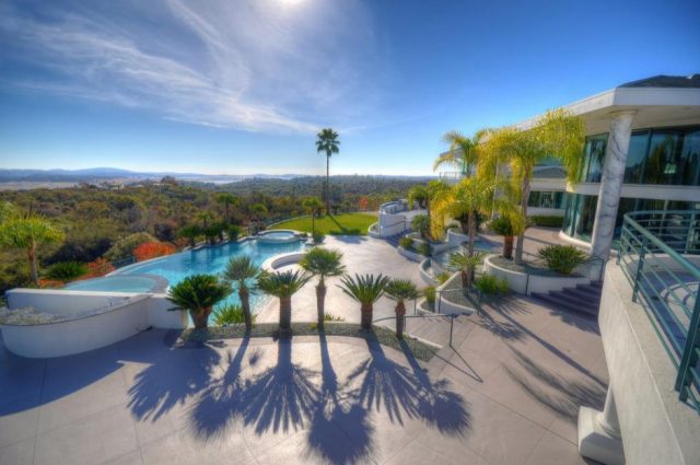 Eddie Murphy Mansion!