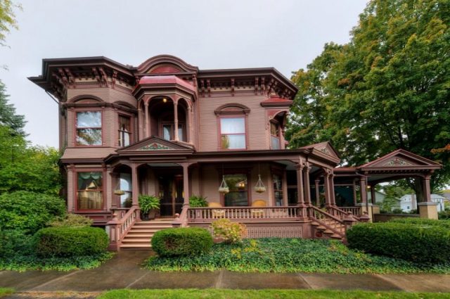 Upstate New York Victorian!