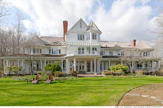 Ron Howard’s All-American Family Home!