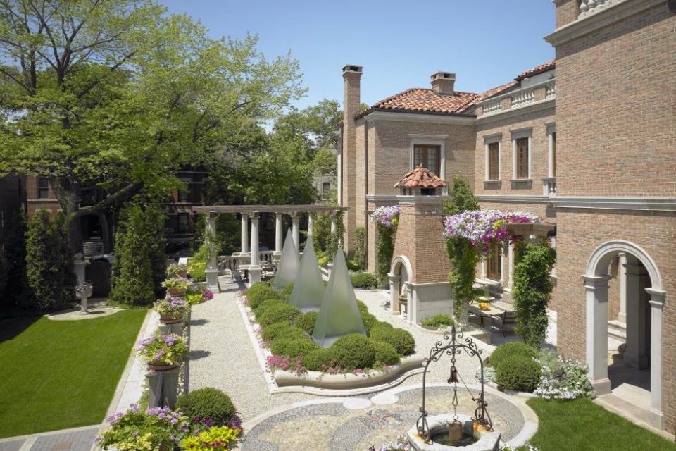 Elegant Lincoln Park Mansion!