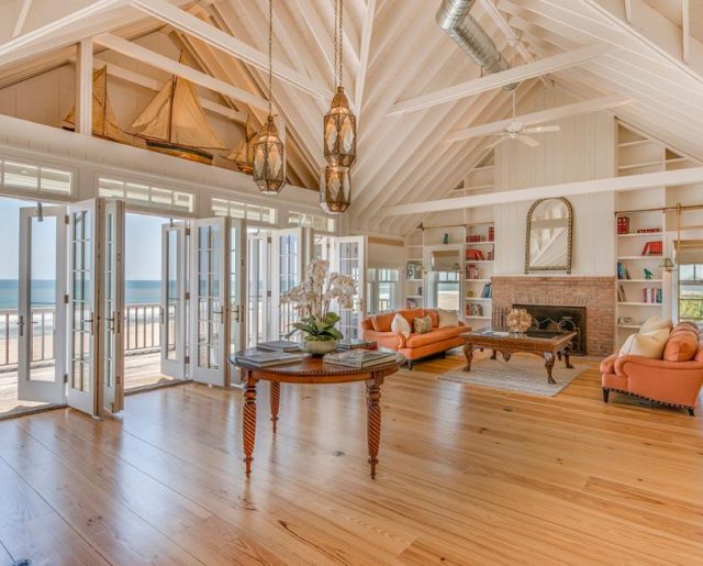 Billy Joel’s Hamptons Beach Home!