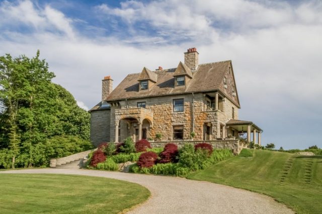 Newport Mansion With Olmsted Gardens!