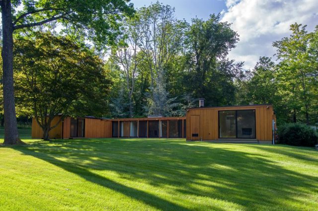 Philip Johnson’s Connecticut Spec House
