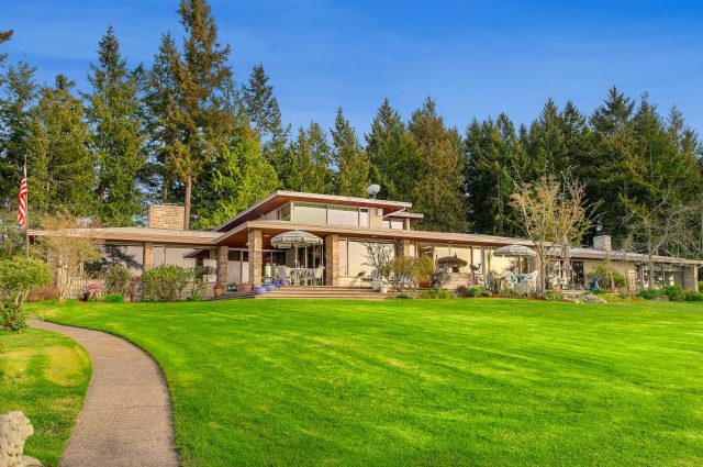 Living On Ketron Island!