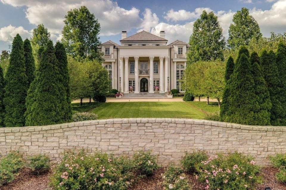 Tennessee’s Bella Rosa Mansion!