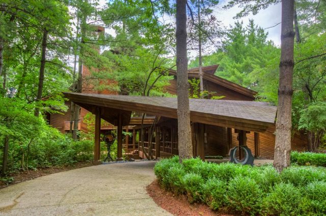 Iowa’s Most Expensive Home Is a Contemporary!