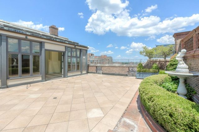 Kansas City Penthouse at the Walnuts!