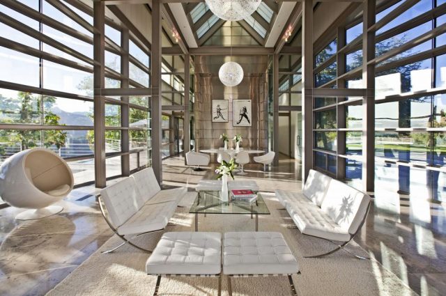 Malibu Mountain Views & Helipad!