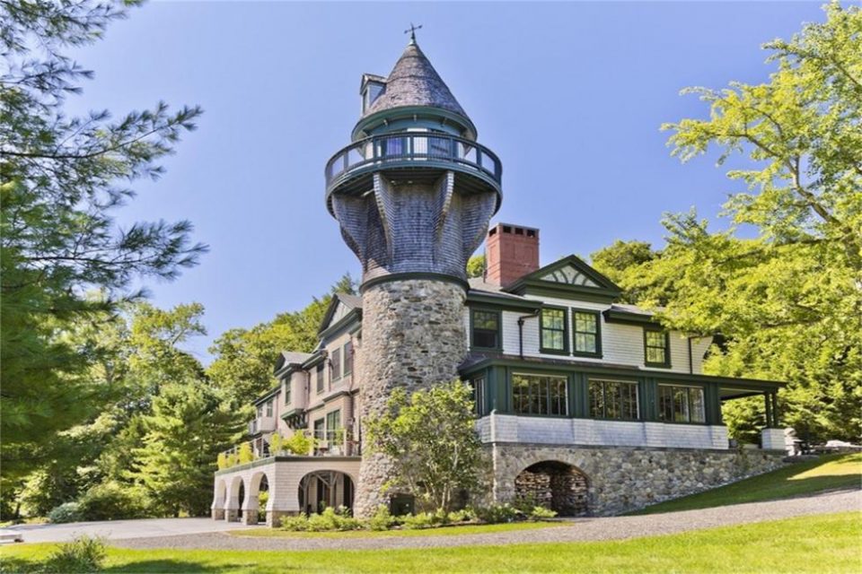 Maine Carriage House!