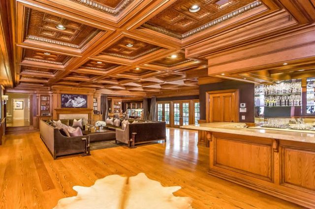 J-Lo’s Hidden Hills Home!