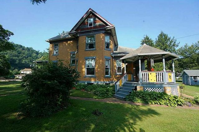 Yikes! Silence of Lambs Home For Sale!