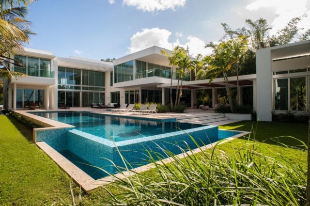 Miami Beach’s Newest Slick Contemporary!
