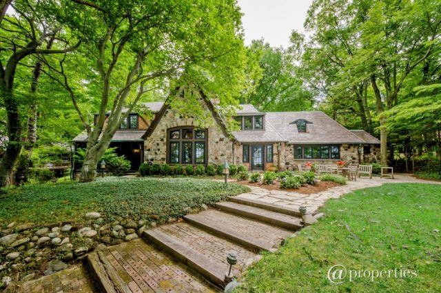 Lake Michigan Celebrity Homes!