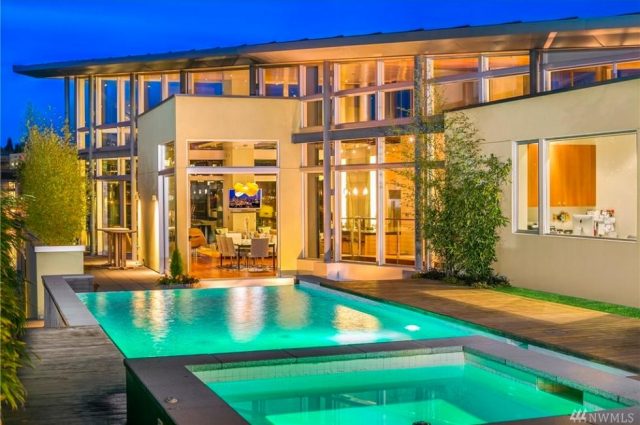 Seattle Inner-City Lake Home!