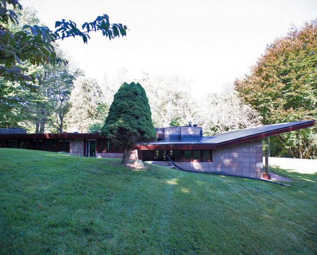 Frank Lloyd Wright Homes for Michigan Scientists!